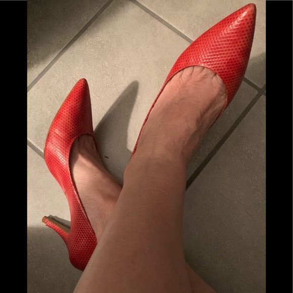 Meet your Posher, Stephanie. - Picture 9 of 11